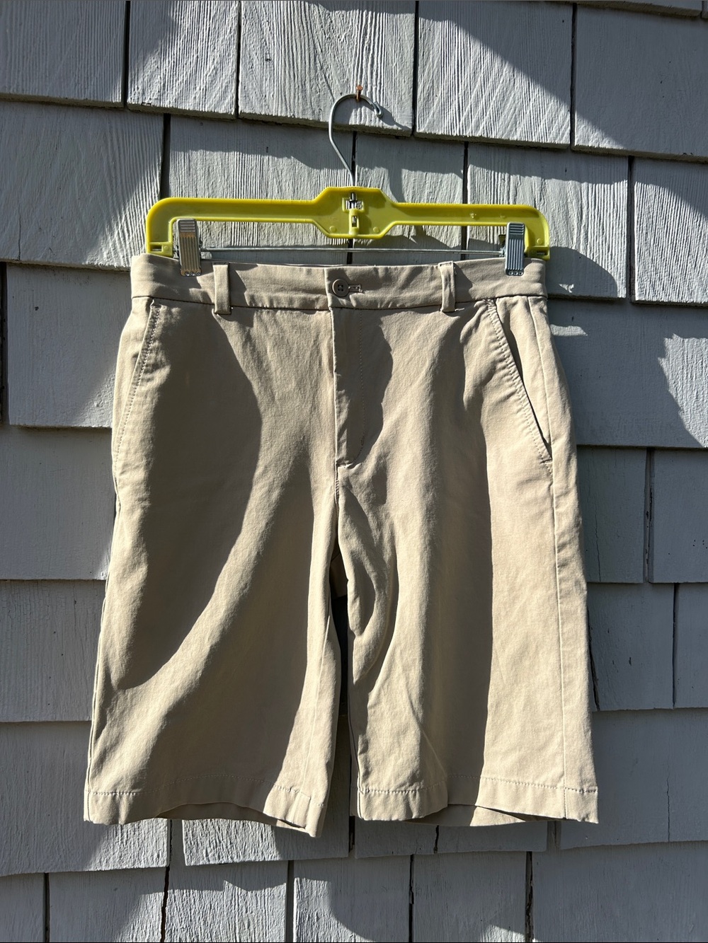 Vineyard Vines Performance size 16 adjustable waist